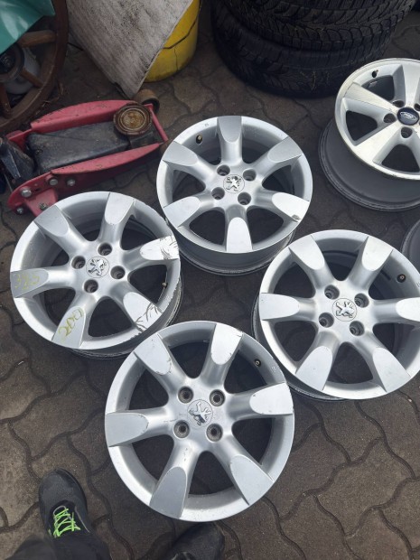 4x108 16 gy�ri Peugeot 