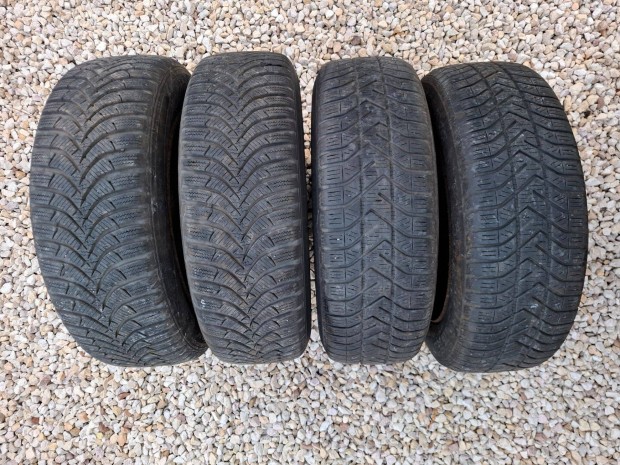 4x108-as, 15"-os lemezfelnin 185/65 Pirelli és Hankook téli gumik