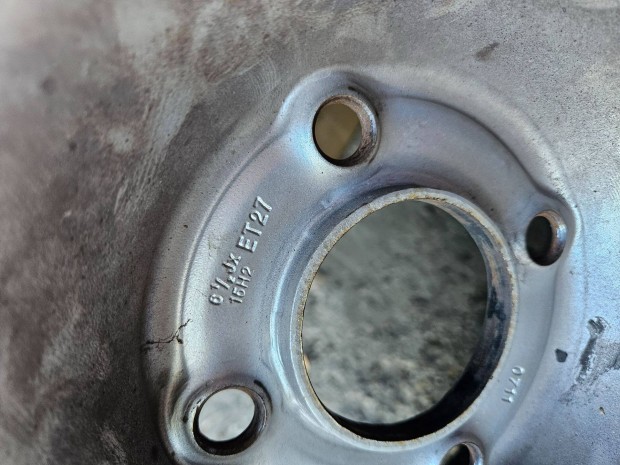 4x108 lemezfelni 195x65r15 tligumival