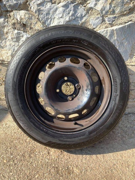 4x108 lyukosztású 15" használt Peugeot lemezfelni 195/65 gumival