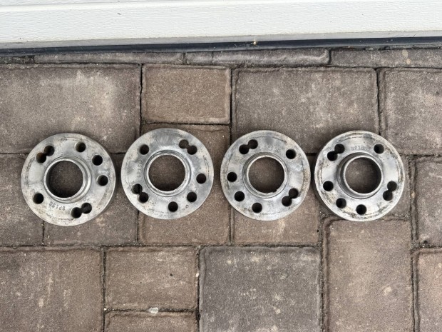 4x108 nyomtáv szélesítő 20mm