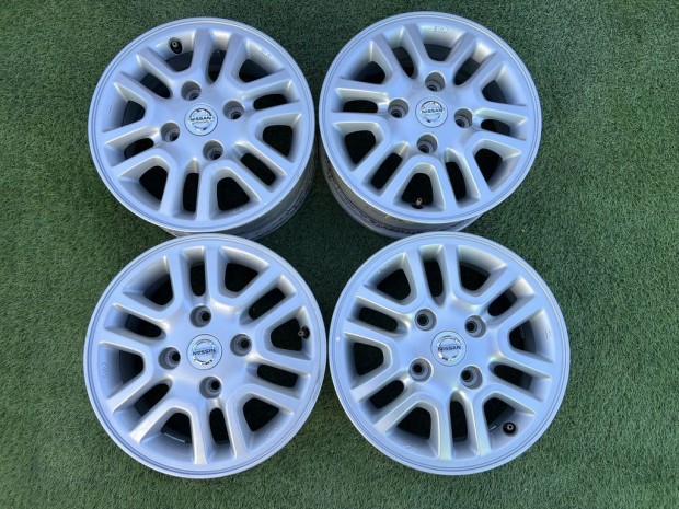 4x114.3 14" Nissan gyári alufelni 5,5Jx14h2 ET45