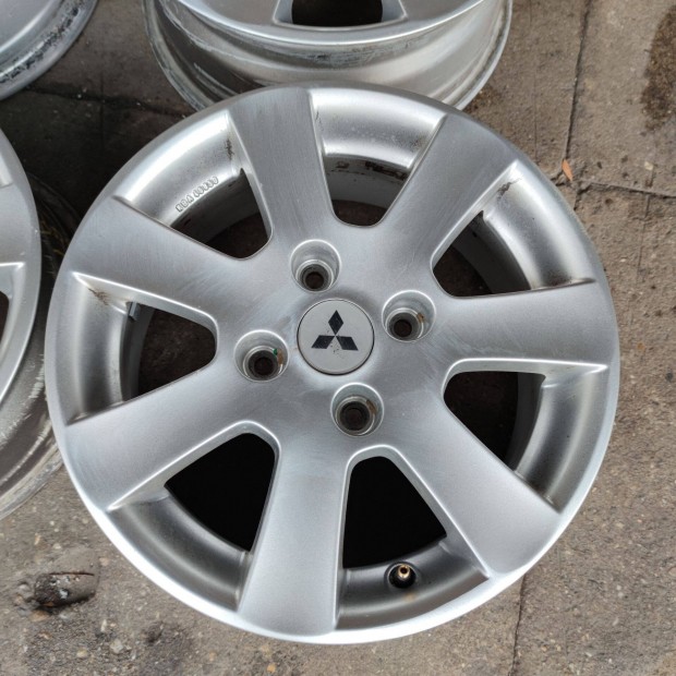 4x114,3 15 Mitsubishi Nissan Kia alufelni 60000ft a 4db/307/