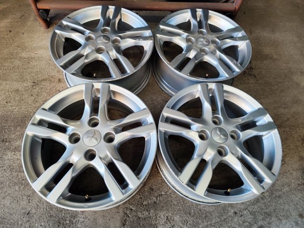 4x114,3 16" Gyri Mitsubishi Alufelni Felni 90Garage #1651