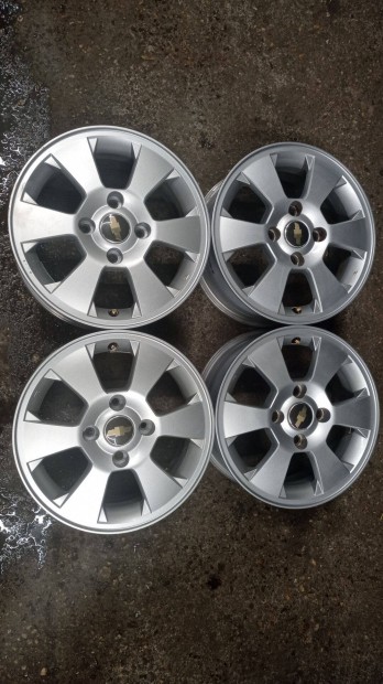 4x114,3 lyukoszt�s� 15 colos haszn�lt Gy�ri Chevrolet alu felni