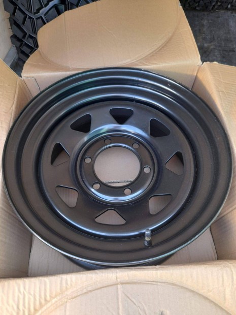 4x4 keréktárcsa Toyota 6x139,7 R17