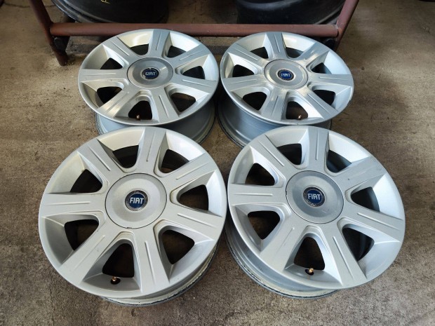 4x98 15" Gyri Fiat Punto III Alufelni Felni 90Garage #1283