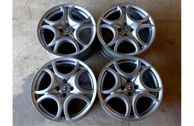 4x98 17" Alfa Romeo (Mito) gyári alufelni garnitúra