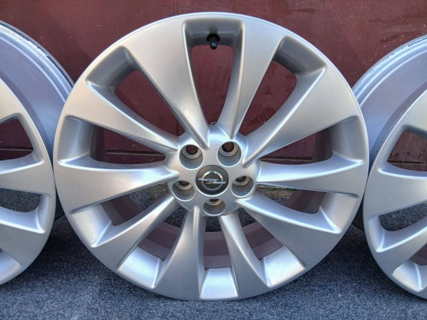 4x kivl Opel Mokka Astra K J Mokka alufelni felni 18" 5x105 18