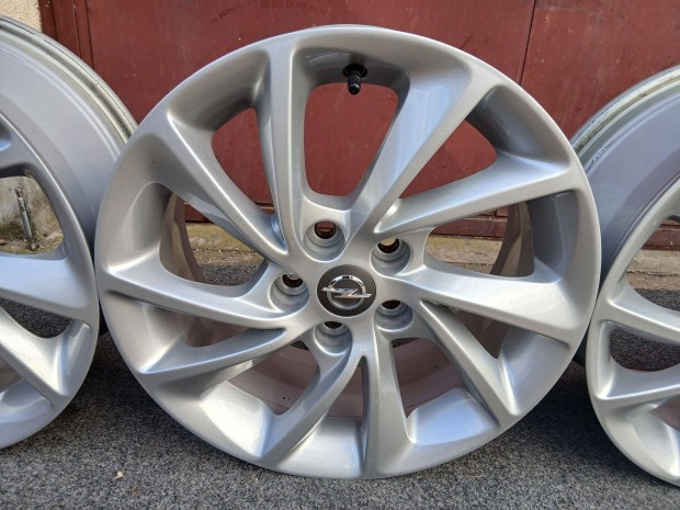 4x �jszer� Opel Astra K J Mokka Ampera-e alufelni felni 16" 5x105 17