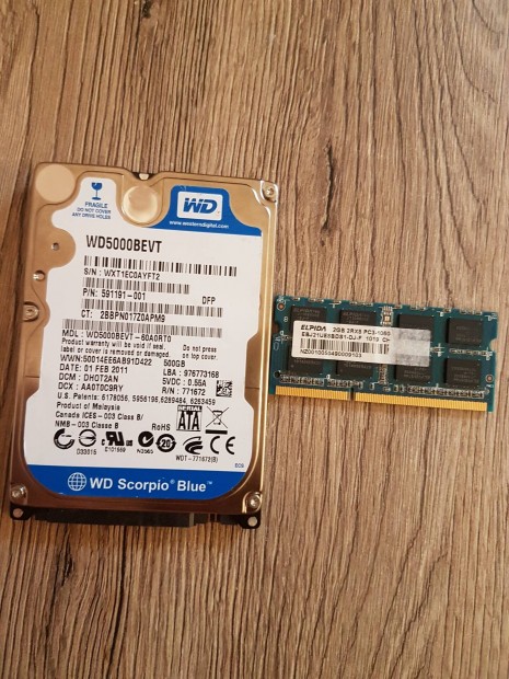 500GB laptop merevlemez s 2 GB memoria elad Pcsett 