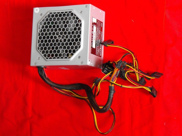 500W szmtgp PC tpegysg 3*SATA 12 cm app500Psbulk2. Posta lehet