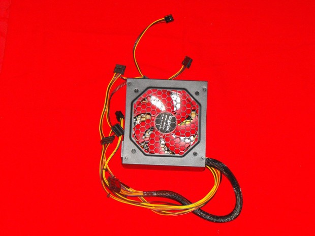 500W számítógép PC tápegység 3*SATA 12 cm app500liteb02. Posta lehet