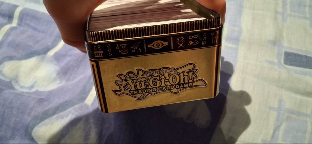 500 lapos Yugioh junk elad