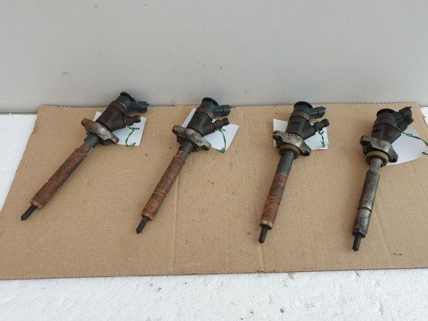 502099 Peugeot 308, 1.6 HDi, Bosch 0 445 110 297, Porlaszt,