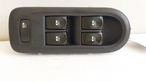 508174 Renault Clio 3, 2011, Ablakemelő Kapcsoló, 8201189453.