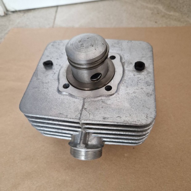 50-Simson Henger-dugattyú -hengerfej (gyári/ddr új)