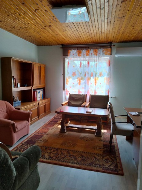 50 m2-es, azonnal k�lt�zhet� h�z Debrecenben elad�