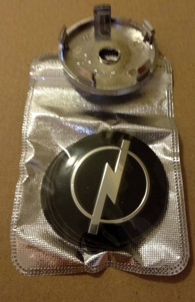 50 mm-es Opel felnikupak fekete