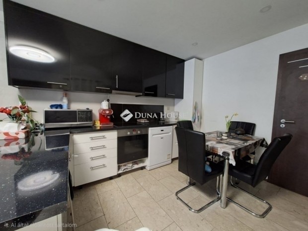 50 nm-es h�z elad� Dunaharaszti