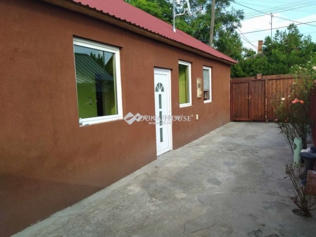 50 nm-es h�z elad� Lajosmizse