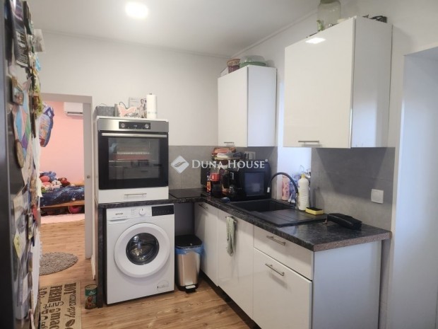 50 nm-es h�z elad� V�rpalota