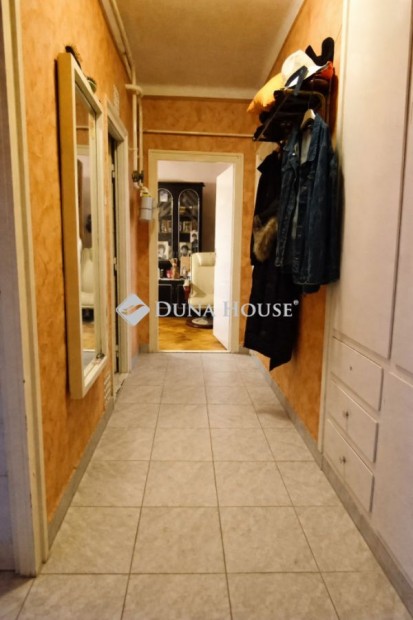 50 nm-es lak�s elad� G�d�ll�