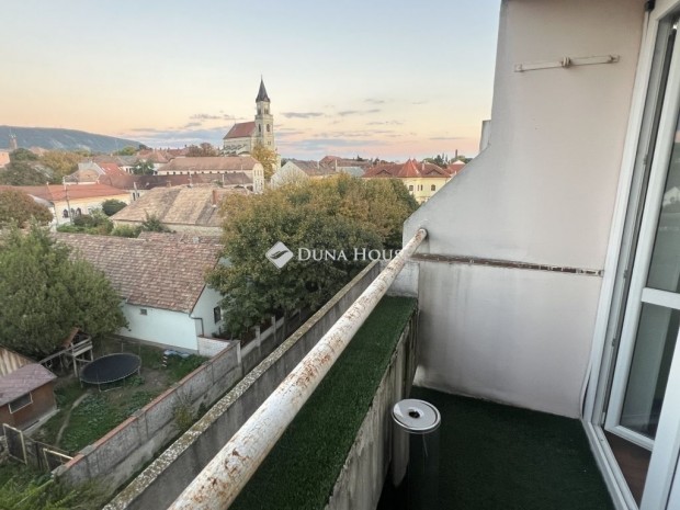 50 nm-es lak�s elad� M�r