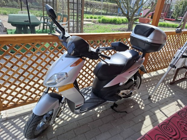 50cm3 seg�dmotor.4400km.