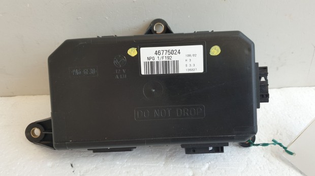 510995 Fiat Stilo, 2002, Bal Els� Ajt�  Ablakemel� Elektronika.