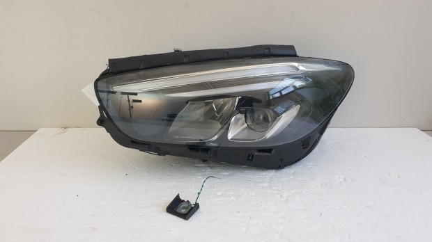 511043 Mercedes B, 2020, Bal F�nysz�r�, Hi�nyos, Alkatr�sznek.