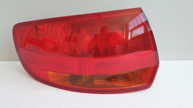 511052 Audi A3 2004, Bal H�ts� L�mpa, 5 Ajt�s, 8P4945095.