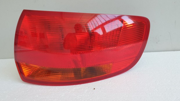 511053 Audi A3 2005, Jobb H�ts� L�mpa, 5 Ajt�s, 8P4945096.