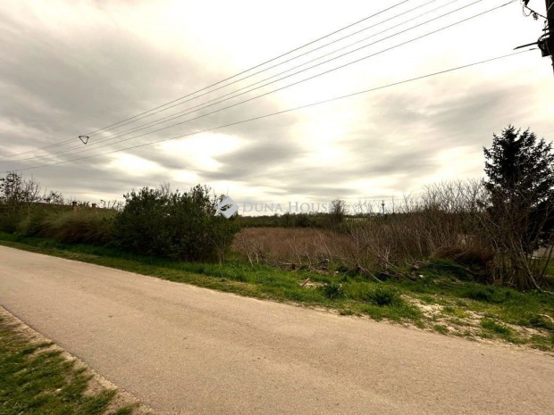5112 nm-es telek elad� Szabadh�dv�g