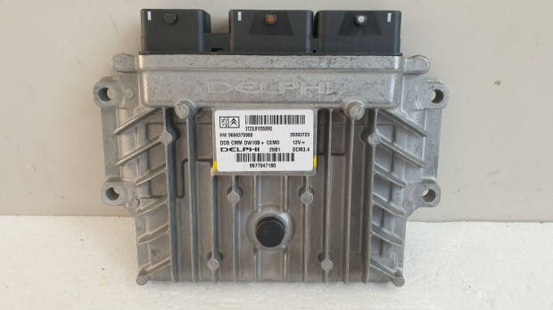 511375 Peugeot 508, Motorvezérlő, 28303723, 9666375980, Delphi.