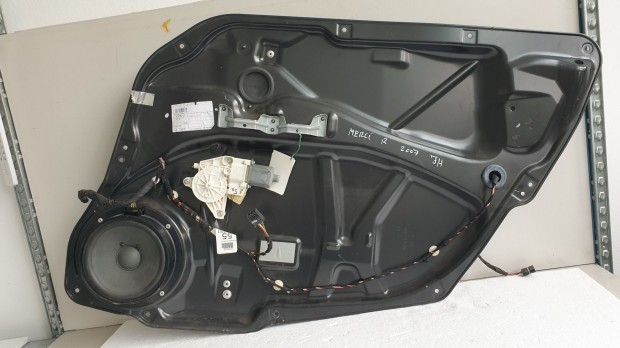511717 Mercedes R. 2007, Jobb Hátsó Ablakemelő Szerkezet Kompletten.