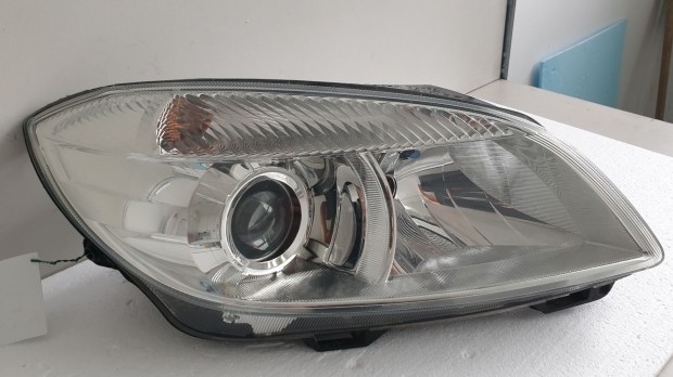 511951 Skoda Fabia 2, 2012, Projektoros Jobb Els Fnyszr Lmpa.