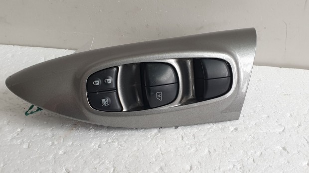 512274 Nissan Juke 2013, Ablakemelő Kapcsoló, Bal Első.