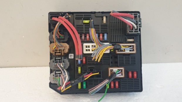 512572 Renault Megane 3, Biztostk Tbla, 284B62342R. USM.