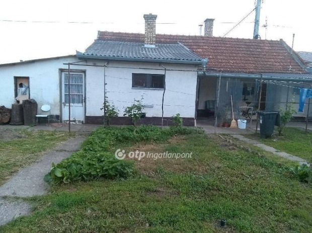 51 nm-es h�z elad� Hajd�b�sz�rm�ny #5147401