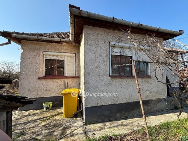 51 nm-es h�z elad� K�tegy�n