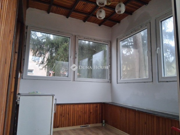 52 nm-es h�z elad� Igal