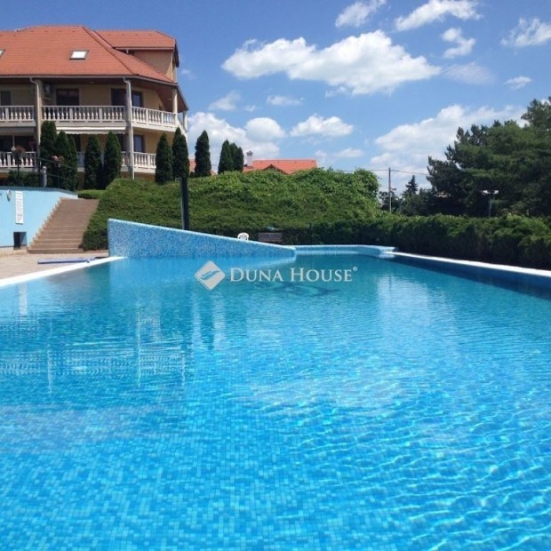 52 nm-es lak�s elad� Balatonf�red