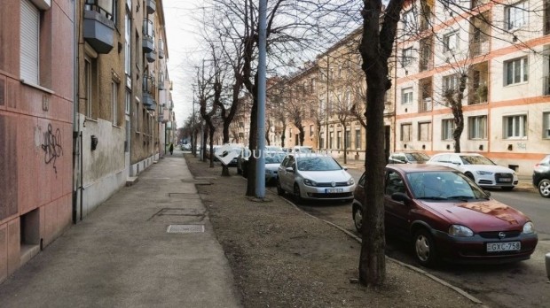 52 nm-es lak�s elad� Szombathely