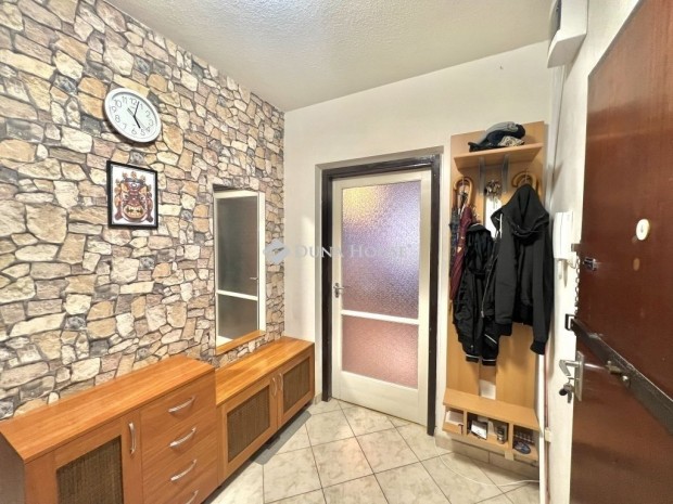 52 nm-es lak�s elad� Veszpr�m