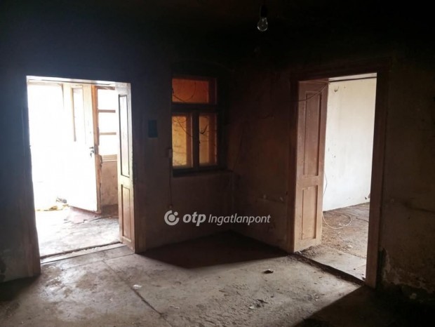 53 nm-es h�z elad� Verpel�t