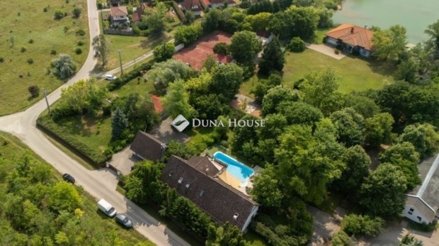 540 nm-es h�z elad� D�legyh�za