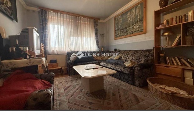 54 nm-es lak�s elad� Oszk� #5166256