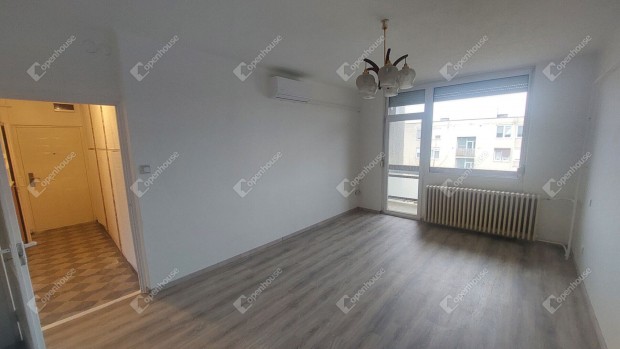 54 nm-es lak�s elad� Tatab�nya