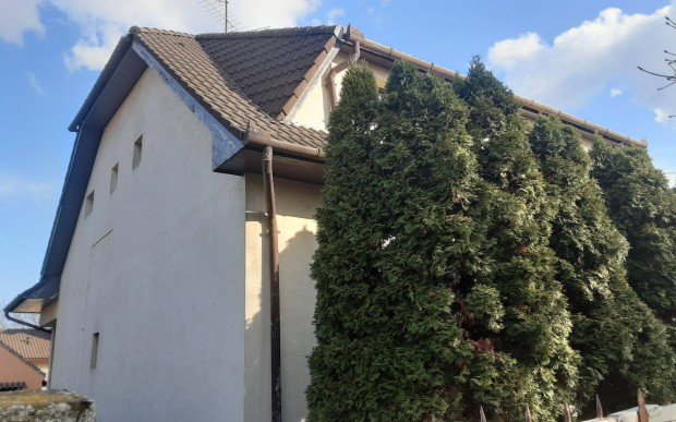 550nm-es telken, 2 szintes, 200nm-es, 6 szob�s, csal�dih�z